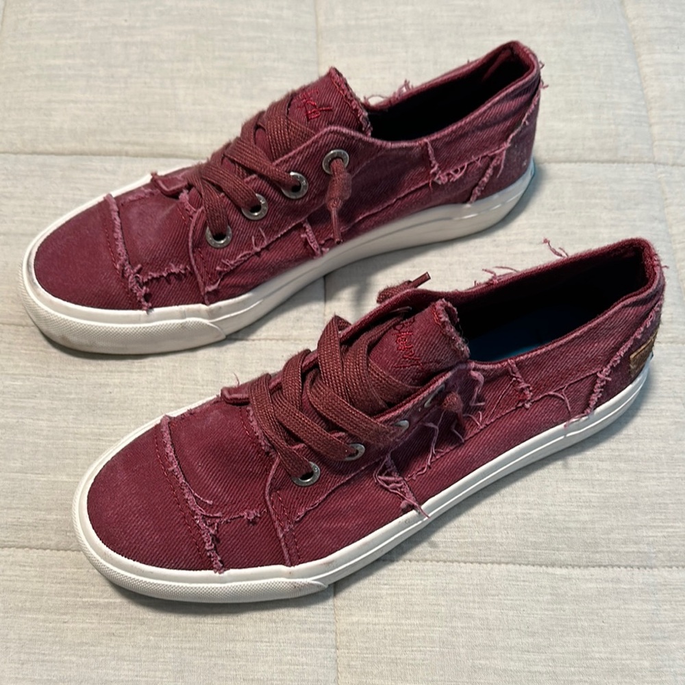 Blowfish Burgundy Sneakers Canvas Low-Top - Size 8